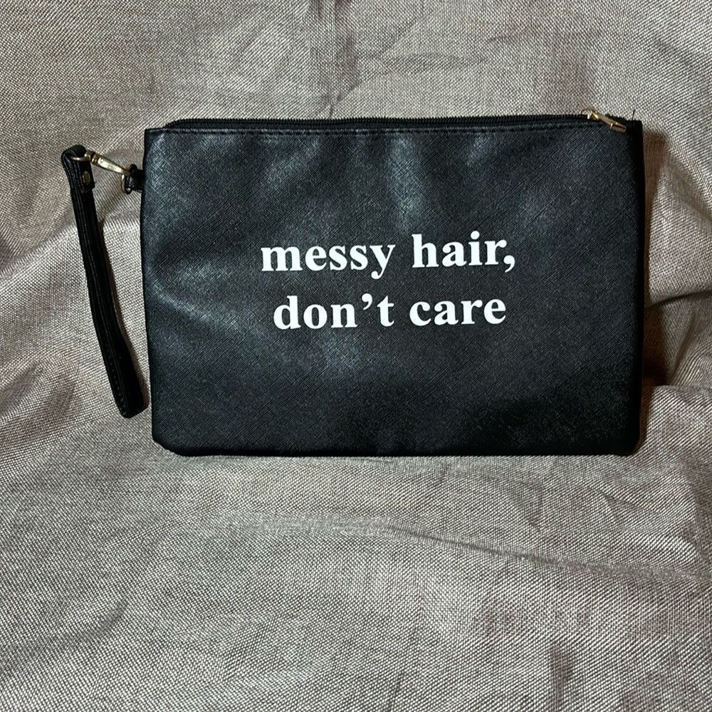 Cosmetic bag “messy hair, don’t care”